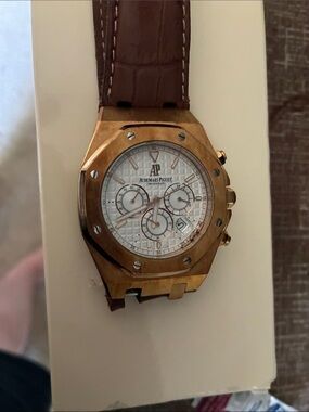 WANT IT GONE Audemars Piguet Rose Gold Case with Brown Leather Strap Watch